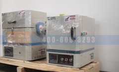 在高溫馬弗爐中煅燒硝酸銅時，所用的坩堝需要蓋蓋子嗎？