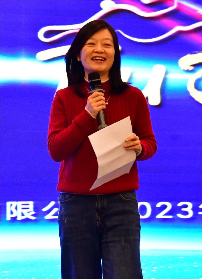 瓊姐.jpg 瓊姐.jpg